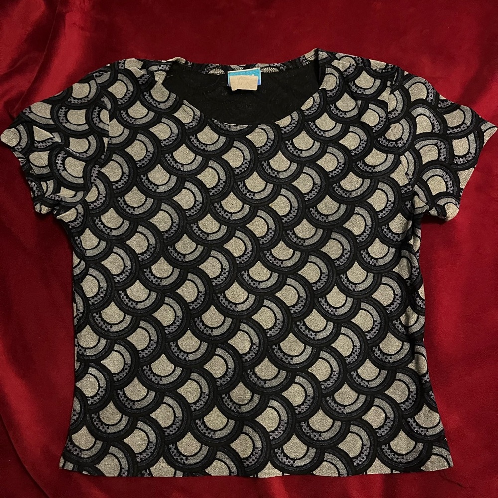 Aqua Blues Fitted Tee in Black and Gray